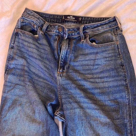 Hollister Denim - Hollister Curvy Ultra High Rise Blue Ripped Mom Jeans